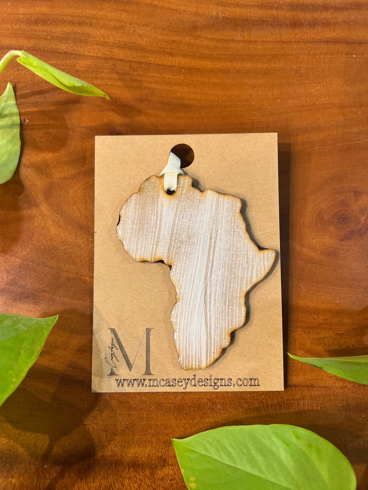 ‘Ivory’ Africa Ornament
